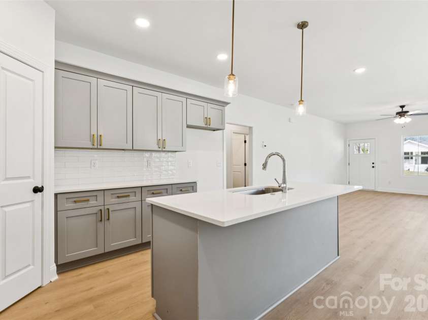 338 Walnut Street, Rock Hill, SC 28027.  MLS# CAR4349541, YatesRealty ID 14325. 