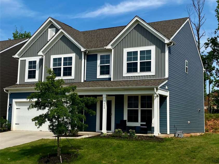 7024 Wheyfield Drive, Charlotte, NC 28215.  MLS# CAR4261523, YatesRealty ID 14325. 