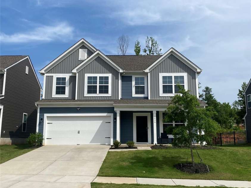 7024 Wheyfield Drive, Charlotte, NC 28215.  MLS# CAR4261523, YatesRealty ID 14325. 