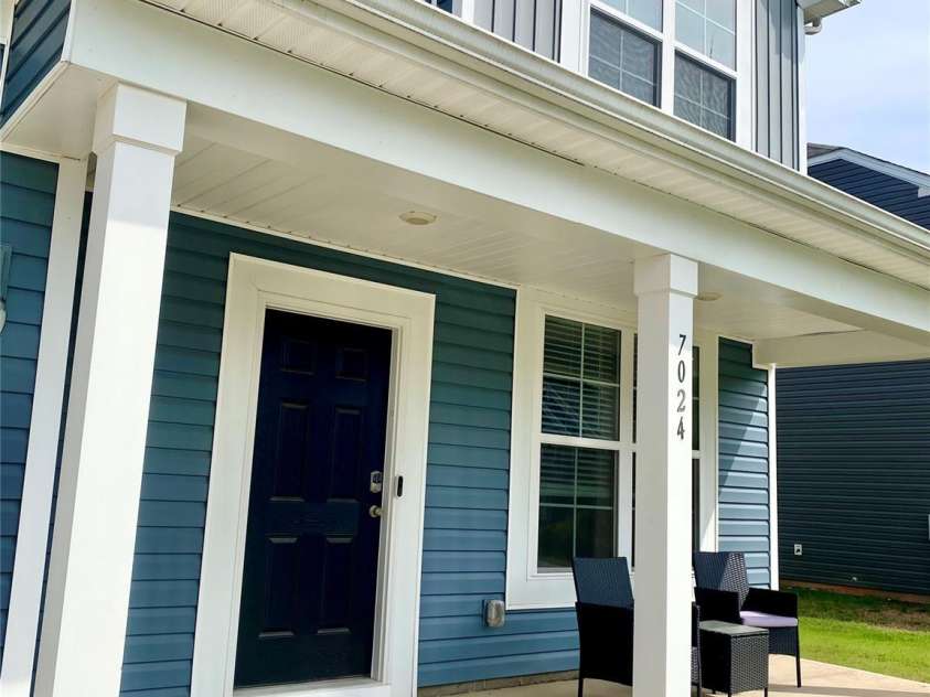 7024 Wheyfield Drive, Charlotte, NC 28215.  MLS# CAR4261523, YatesRealty ID 14325. 