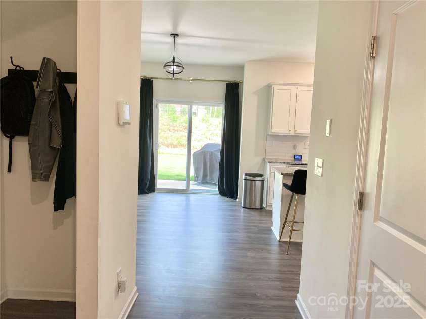 7024 Wheyfield Drive, Charlotte, NC 28215.  MLS# CAR4261523, YatesRealty ID 14325. 