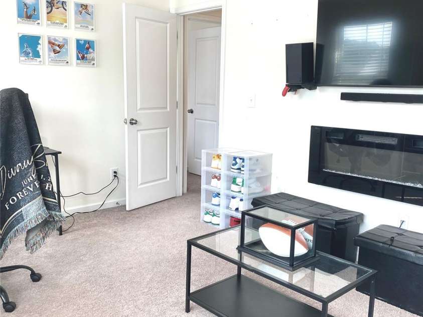 7024 Wheyfield Drive, Charlotte, NC 28215.  MLS# CAR4261523, YatesRealty ID 14325. Bedroom 4