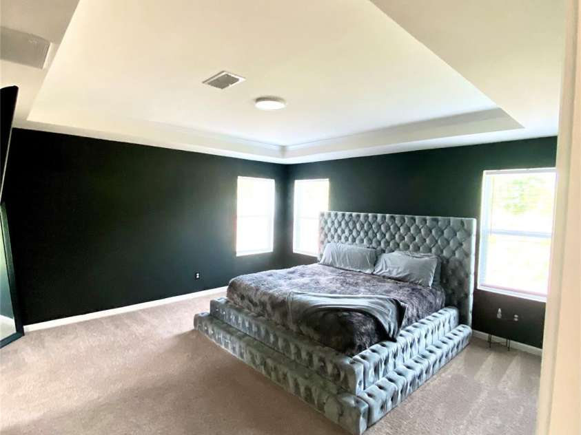 7024 Wheyfield Drive, Charlotte, NC 28215.  MLS# CAR4261523, YatesRealty ID 14325. Primary bedroom