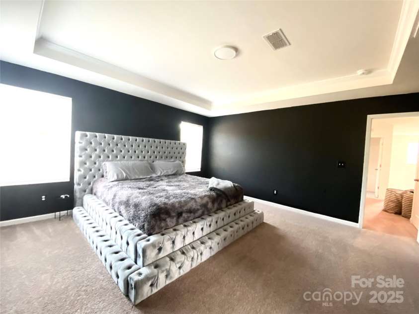 7024 Wheyfield Drive, Charlotte, NC 28215.  MLS# CAR4261523, YatesRealty ID 14325. Primary bedroom