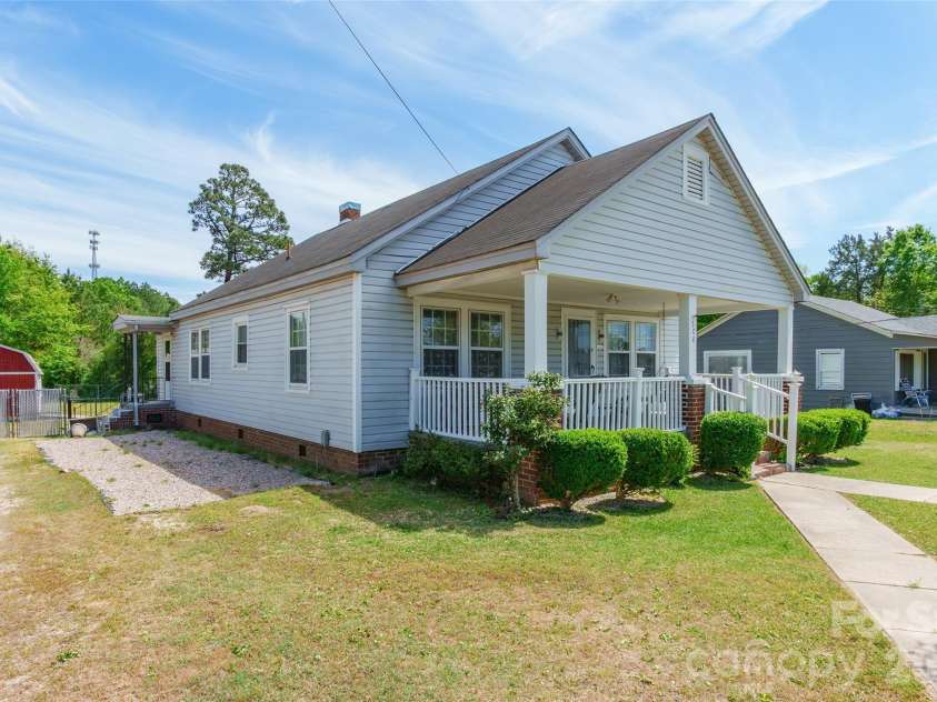 508 Old York Road, Chester, SC 29706.  MLS# CAR4369230, YatesRealty ID 14326. 