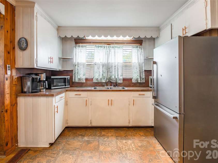 508 Old York Road, Chester, SC 29706.  MLS# CAR4369230, YatesRealty ID 14326. 