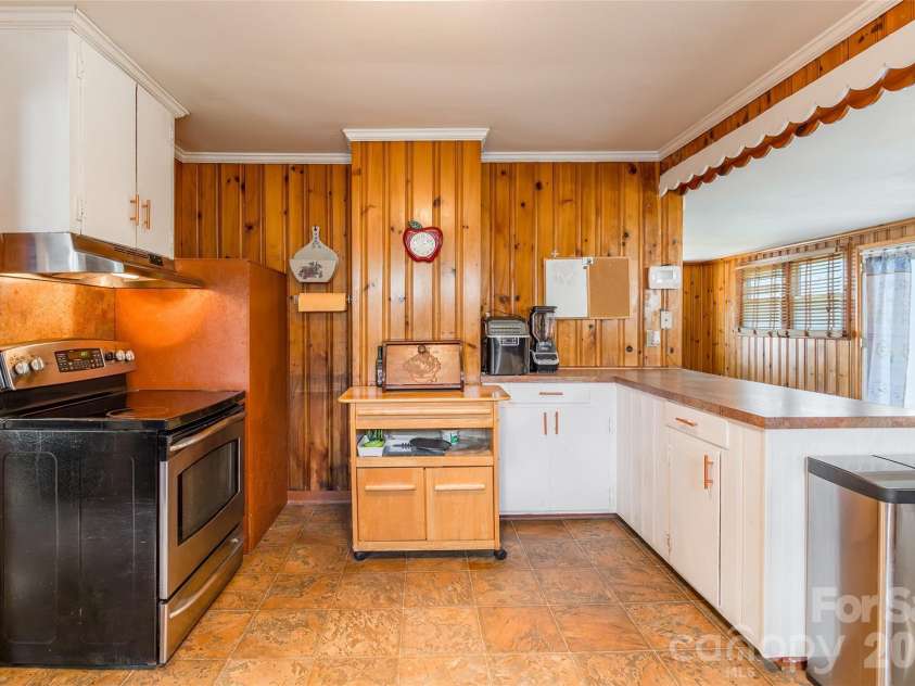 508 Old York Road, Chester, SC 29706.  MLS# CAR4369230, YatesRealty ID 14326. 