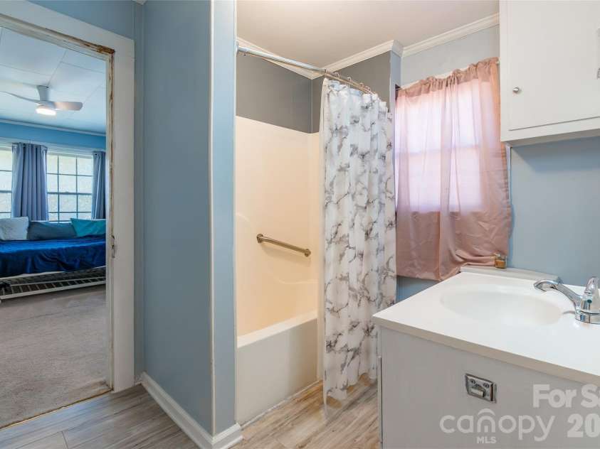 508 Old York Road, Chester, SC 29706.  MLS# CAR4369230, YatesRealty ID 14326. 