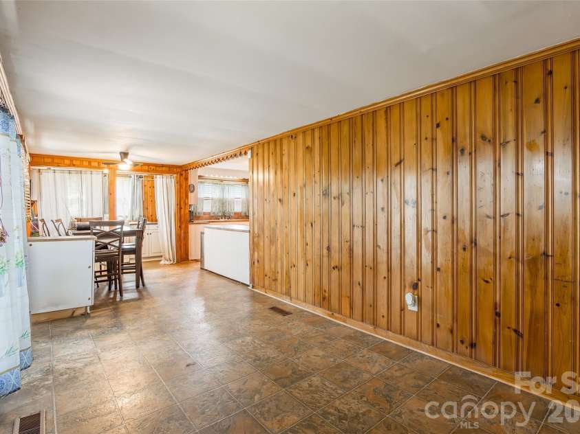 508 Old York Road, Chester, SC 29706.  MLS# CAR4369230, YatesRealty ID 14326. 