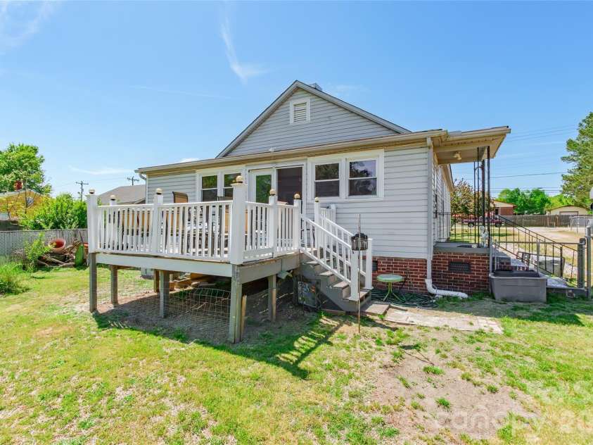 508 Old York Road, Chester, SC 29706.  MLS# CAR4369230, YatesRealty ID 14326. 