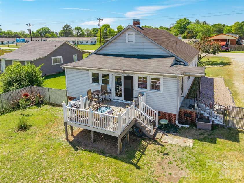 508 Old York Road, Chester, SC 29706.  MLS# CAR4369230, YatesRealty ID 14326. 