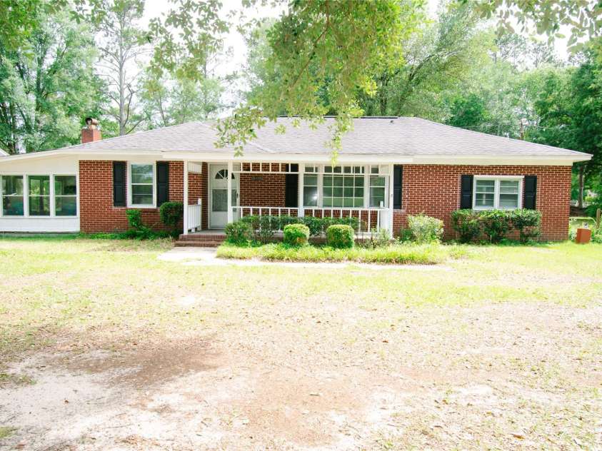 5199 Bethune Road, Kershaw, SC 29067.  MLS# CAR4260004, YatesRealty ID 14327. 