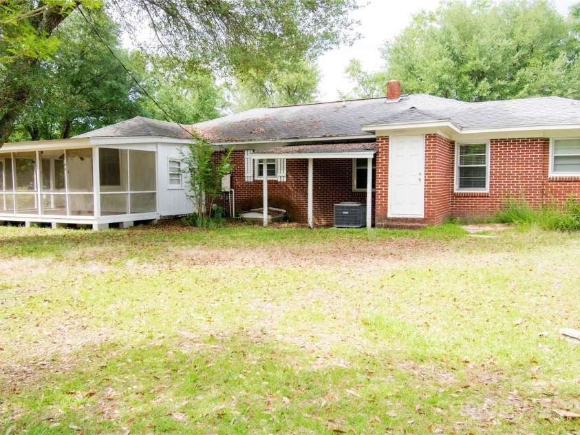 5199 Bethune Road, Kershaw, SC 29067.  MLS# CAR4260004, YatesRealty ID 14327. 