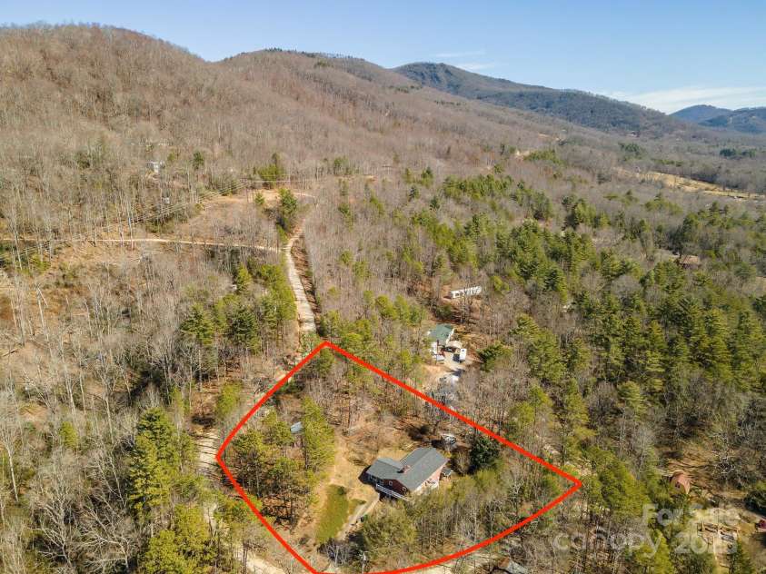 37 Guffey Mountain Road, Fairview, NC 28730.  MLS# CAR4227203, YatesRealty ID 14328. 