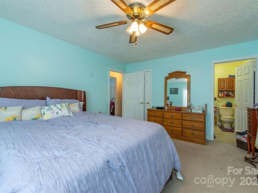 37 Guffey Mountain Road, Fairview, NC 28730.  MLS# CAR4227203, YatesRealty ID 14328. 