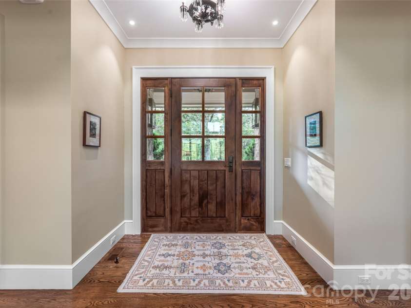 402 Vanderbilt Road, Asheville, NC 28803.  MLS# CAR4340539, YatesRealty ID 14328. 