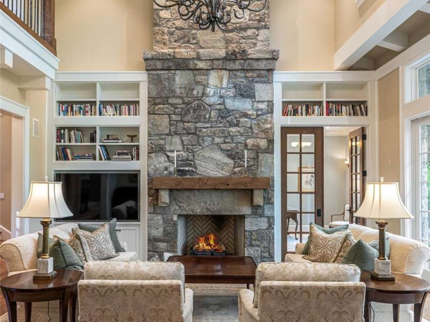 402 Vanderbilt Road, Asheville, NC 28803.  MLS# CAR4340539, YatesRealty ID 14328. 