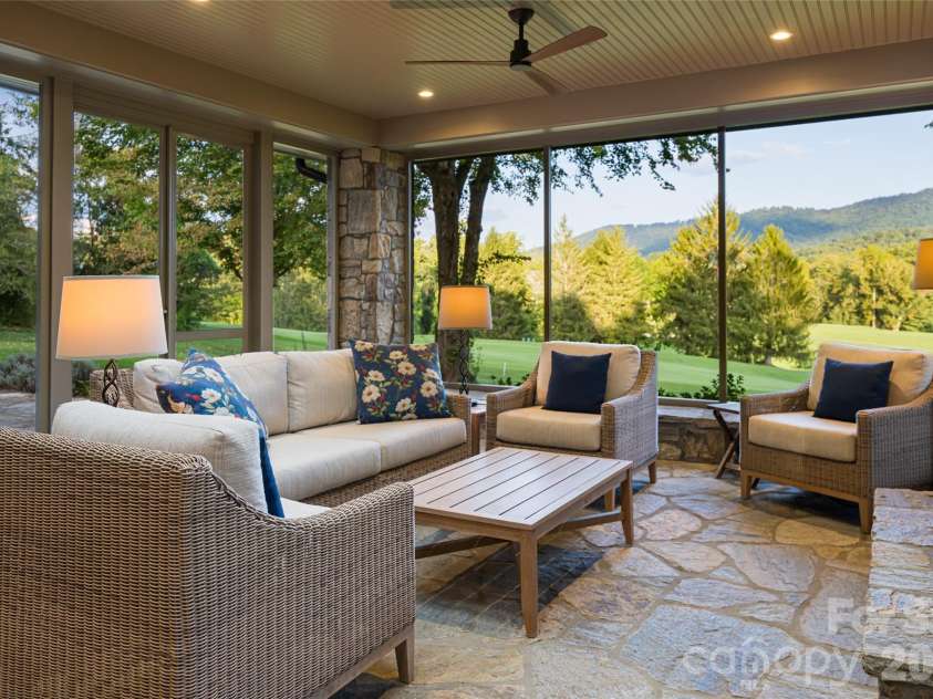 402 Vanderbilt Road, Asheville, NC 28803.  MLS# CAR4340539, YatesRealty ID 14328. 