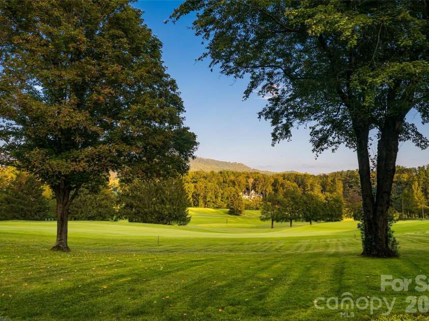 402 Vanderbilt Road, Asheville, NC 28803.  MLS# CAR4340539, YatesRealty ID 14328. 