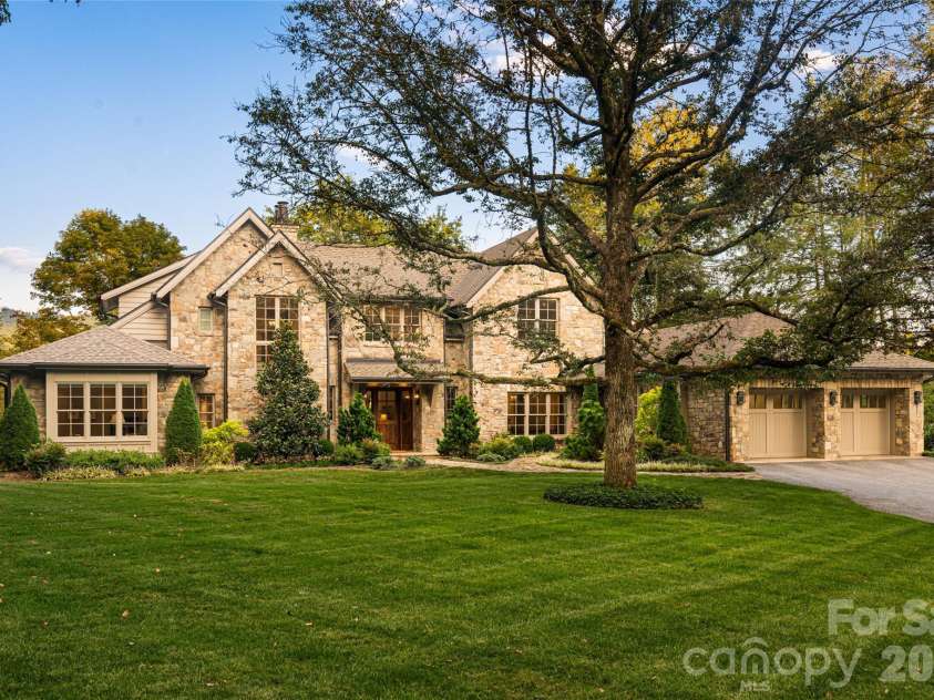 402 Vanderbilt Road, Asheville, NC 28803.  MLS# CAR4340539, YatesRealty ID 14328. 