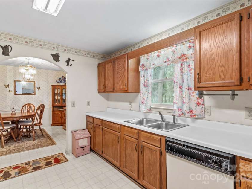 101 Fairfax Drive, Salisbury, NC 28146.  MLS# CAR4228685, YatesRealty ID 14329. 