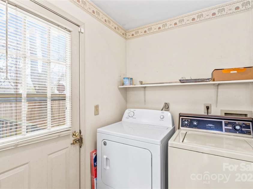 101 Fairfax Drive, Salisbury, NC 28146.  MLS# CAR4228685, YatesRealty ID 14329. 