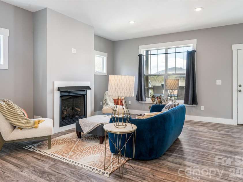 35 Alice Clement Lane, Asheville, NC 28803.  MLS# CAR4363133, YatesRealty ID 14329. 