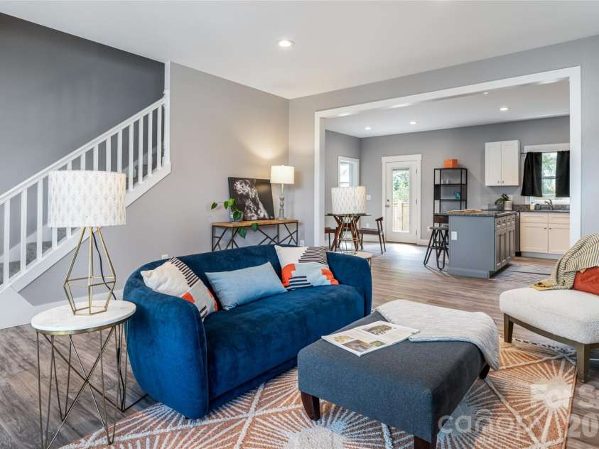 35 Alice Clement Lane, Asheville, NC 28803.  MLS# CAR4363133, YatesRealty ID 14329. 