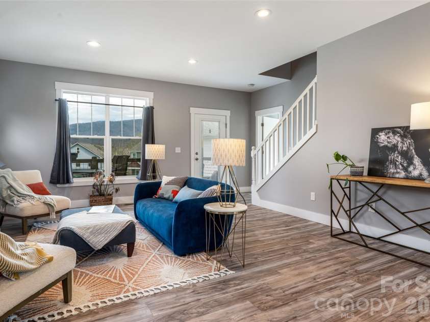 35 Alice Clement Lane, Asheville, NC 28803.  MLS# CAR4363133, YatesRealty ID 14329. 