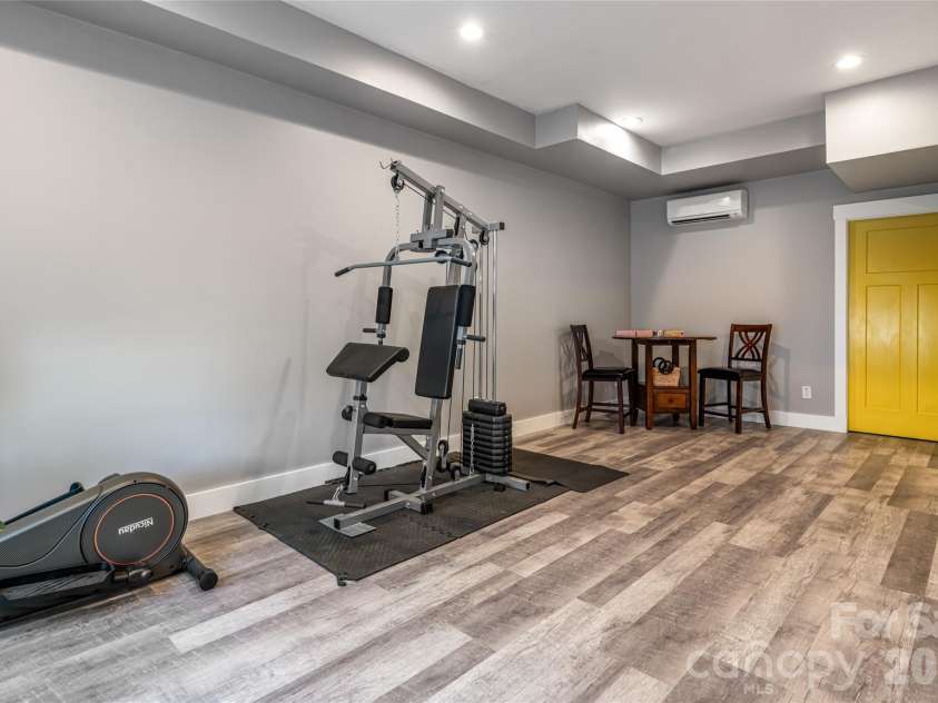 35 Alice Clement Lane, Asheville, NC 28803.  MLS# CAR4363133, YatesRealty ID 14329. 