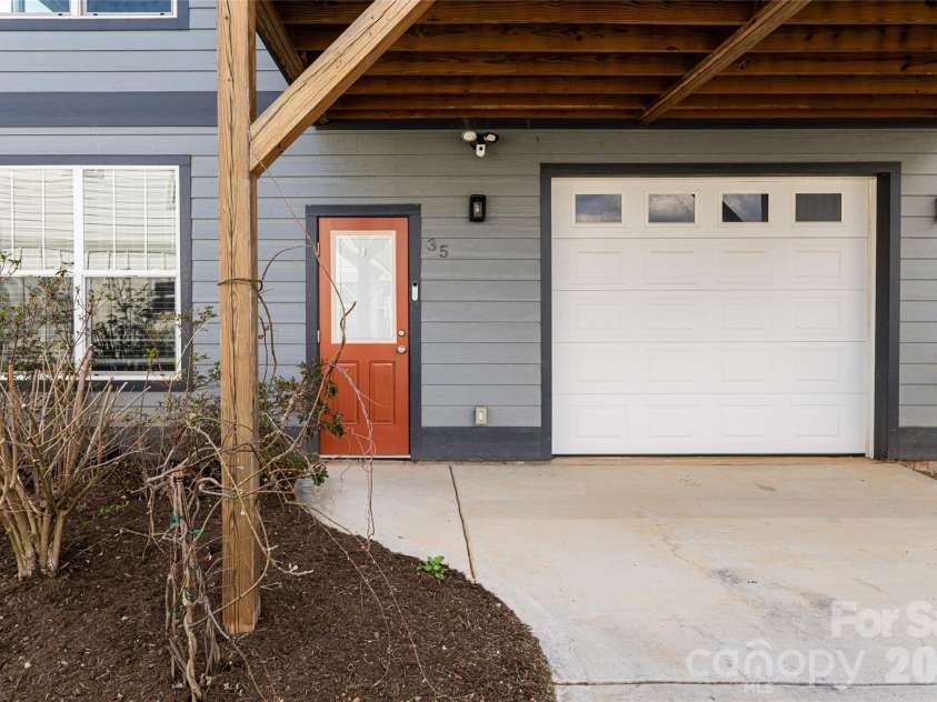 35 Alice Clement Lane, Asheville, NC 28803.  MLS# CAR4363133, YatesRealty ID 14329. 