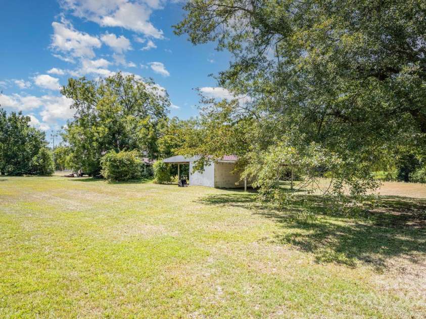 6963 Kershaw Camden Highway, Kershaw, SC 29067.  MLS# CAR4286798, YatesRealty ID 1433. 