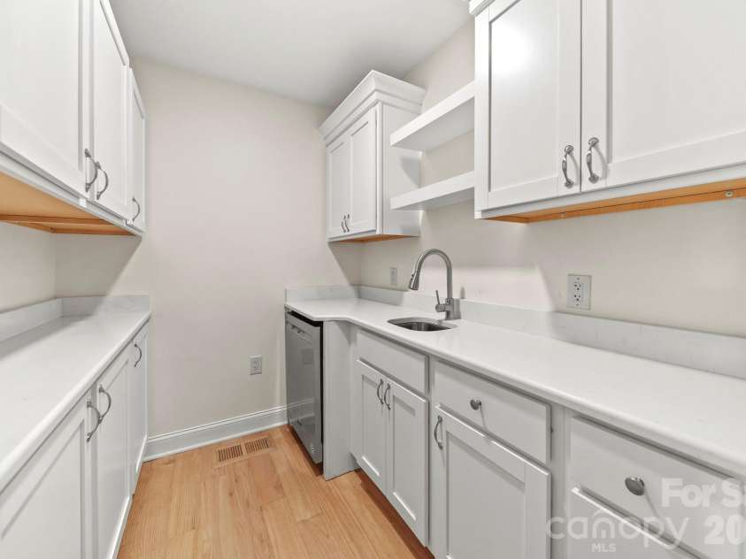 48155 Ingram Road, New London, NC 28127.  MLS# CAR4367107, YatesRealty ID 14330. 