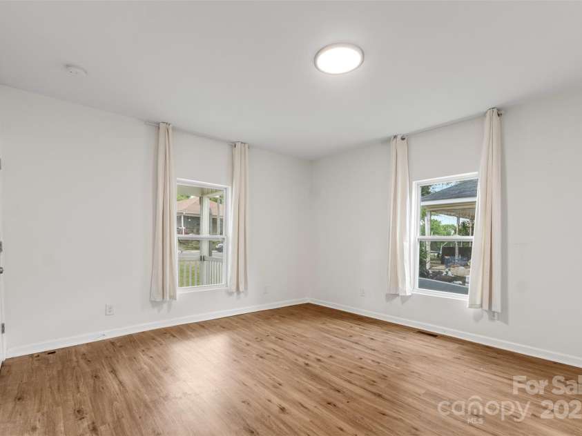 60 Valley Street, Concord, NC 28025.  MLS# CAR4258753, YatesRealty ID 14330. 