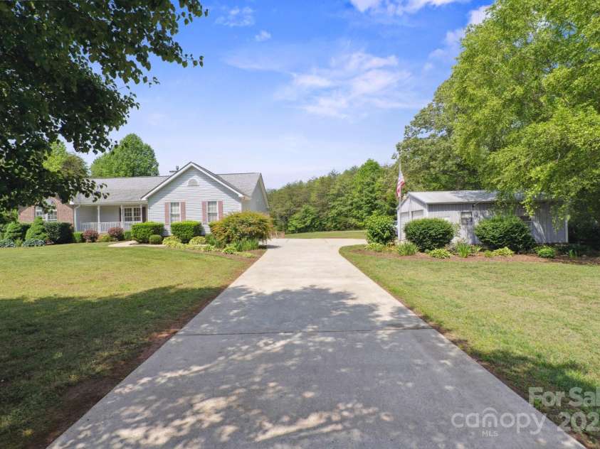260 Treebark Road, Statesville, NC 28625.  MLS# CAR4251812, YatesRealty ID 14331. 