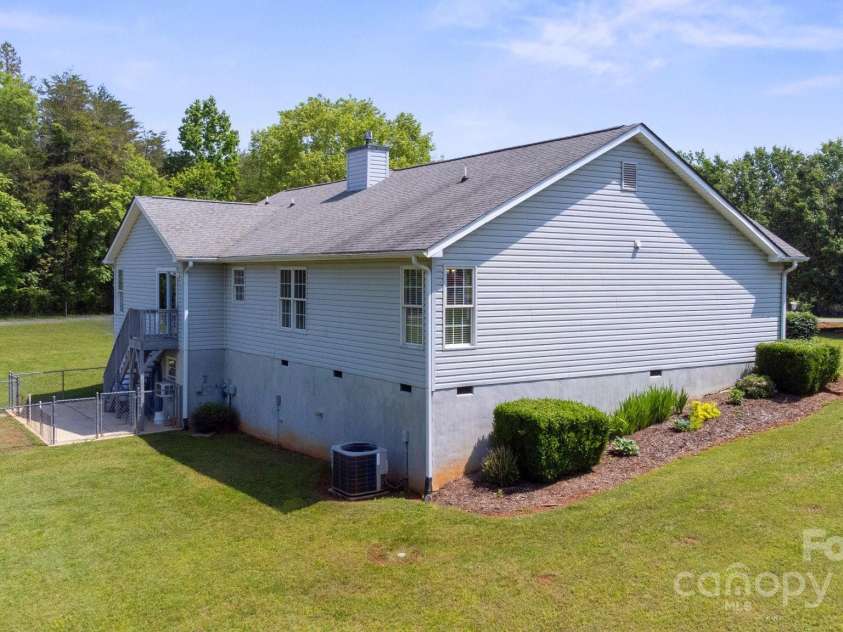 260 Treebark Road, Statesville, NC 28625.  MLS# CAR4251812, YatesRealty ID 14331. 