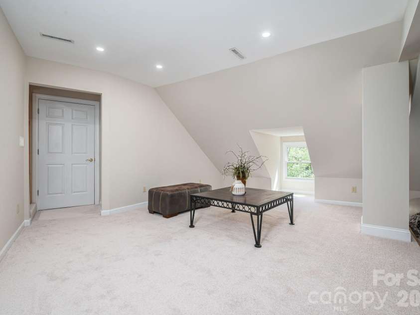 2835 Wimbledon Drive, Gastonia, NC 28056.  MLS# CAR4364886, YatesRealty ID 14331. 2nd living space