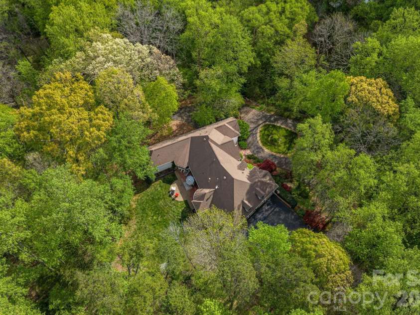 2835 Wimbledon Drive, Gastonia, NC 28056.  MLS# CAR4364886, YatesRealty ID 14331. 