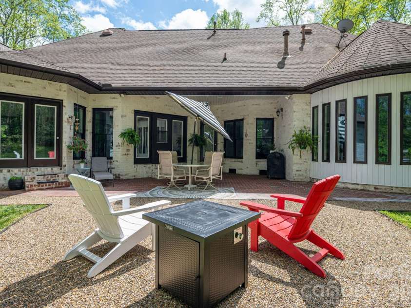 2835 Wimbledon Drive, Gastonia, NC 28056.  MLS# CAR4364886, YatesRealty ID 14331. Back Patio