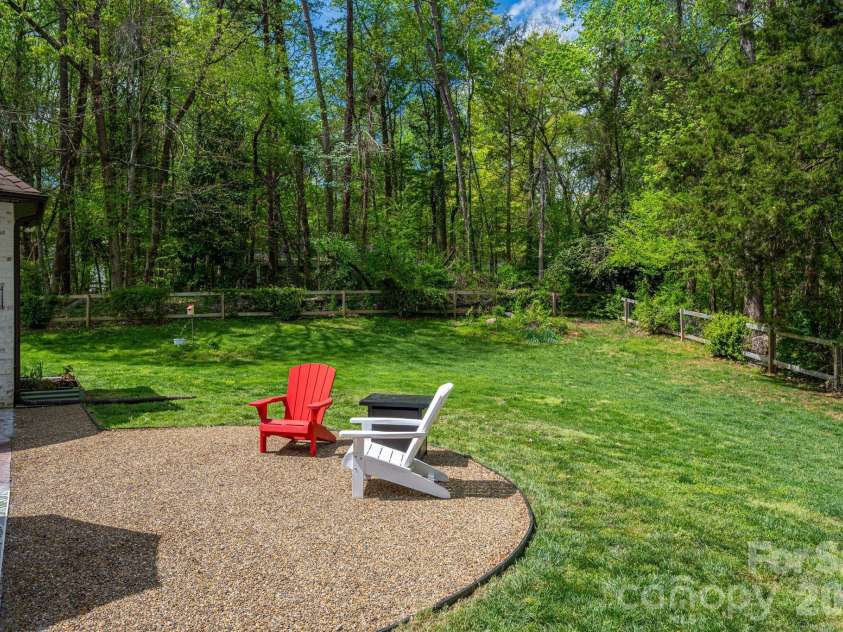 2835 Wimbledon Drive, Gastonia, NC 28056.  MLS# CAR4364886, YatesRealty ID 14331. Backyard