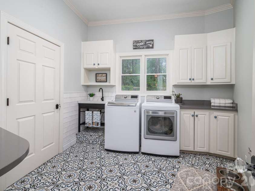 2835 Wimbledon Drive, Gastonia, NC 28056.  MLS# CAR4364886, YatesRealty ID 14331. Laundry Room