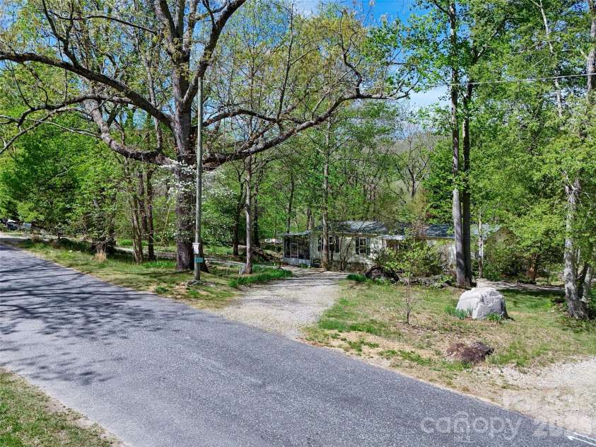 11 Rector Road, Weaverville, NC 28787.  MLS# CAR4370680, YatesRealty ID 14332. 