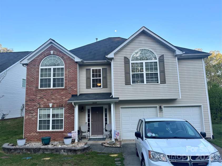 5228 Sunriver Road, Gastonia, NC 28054.  MLS# CAR4246667, YatesRealty ID 14332. 