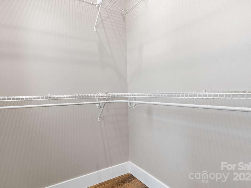 3733 Whitney Drive, Hickory, NC 28601.  MLS# CAR4250201, YatesRealty ID 14334. 