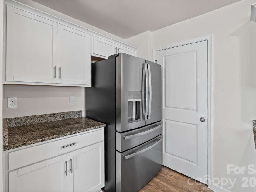 2120 Redstone Drive, York, SC 29745.  MLS# CAR4249334, YatesRealty ID 14335. 
