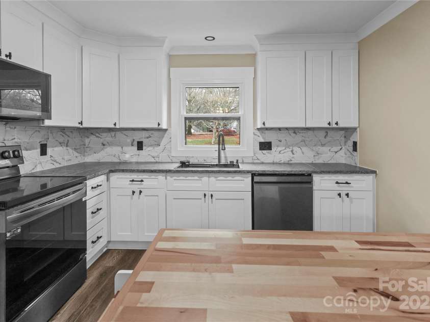 4165 Laurelwood Court, Concord, NC 28025.  MLS# CAR4320907, YatesRealty ID 14335. 