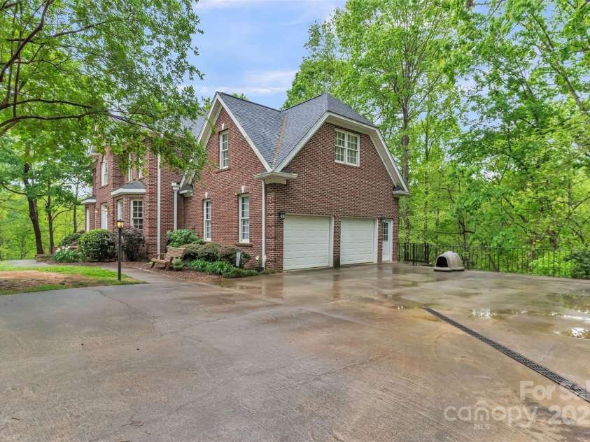136 Dogwood Lane, Shelby, NC 28150.  MLS# CAR4250767, YatesRealty ID 14336. 