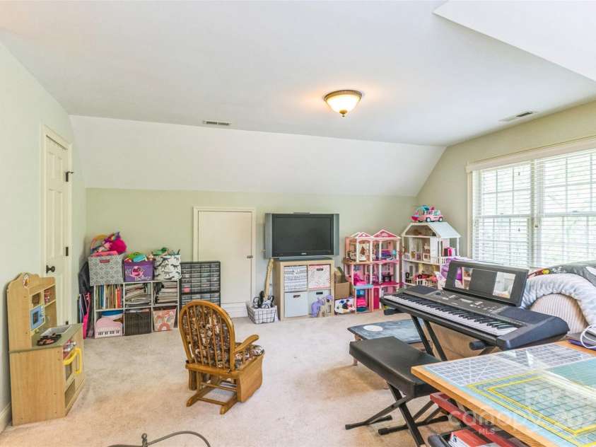 136 Dogwood Lane, Shelby, NC 28150.  MLS# CAR4250767, YatesRealty ID 14336. 