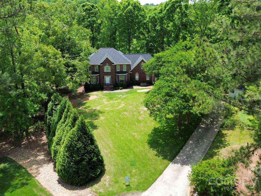136 Dogwood Lane, Shelby, NC 28150.  MLS# CAR4250767, YatesRealty ID 14336. 