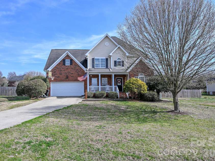 2820 Loxdale Farms Drive, Monroe, NC 28110.  MLS# CAR4354015, YatesRealty ID 14337. 